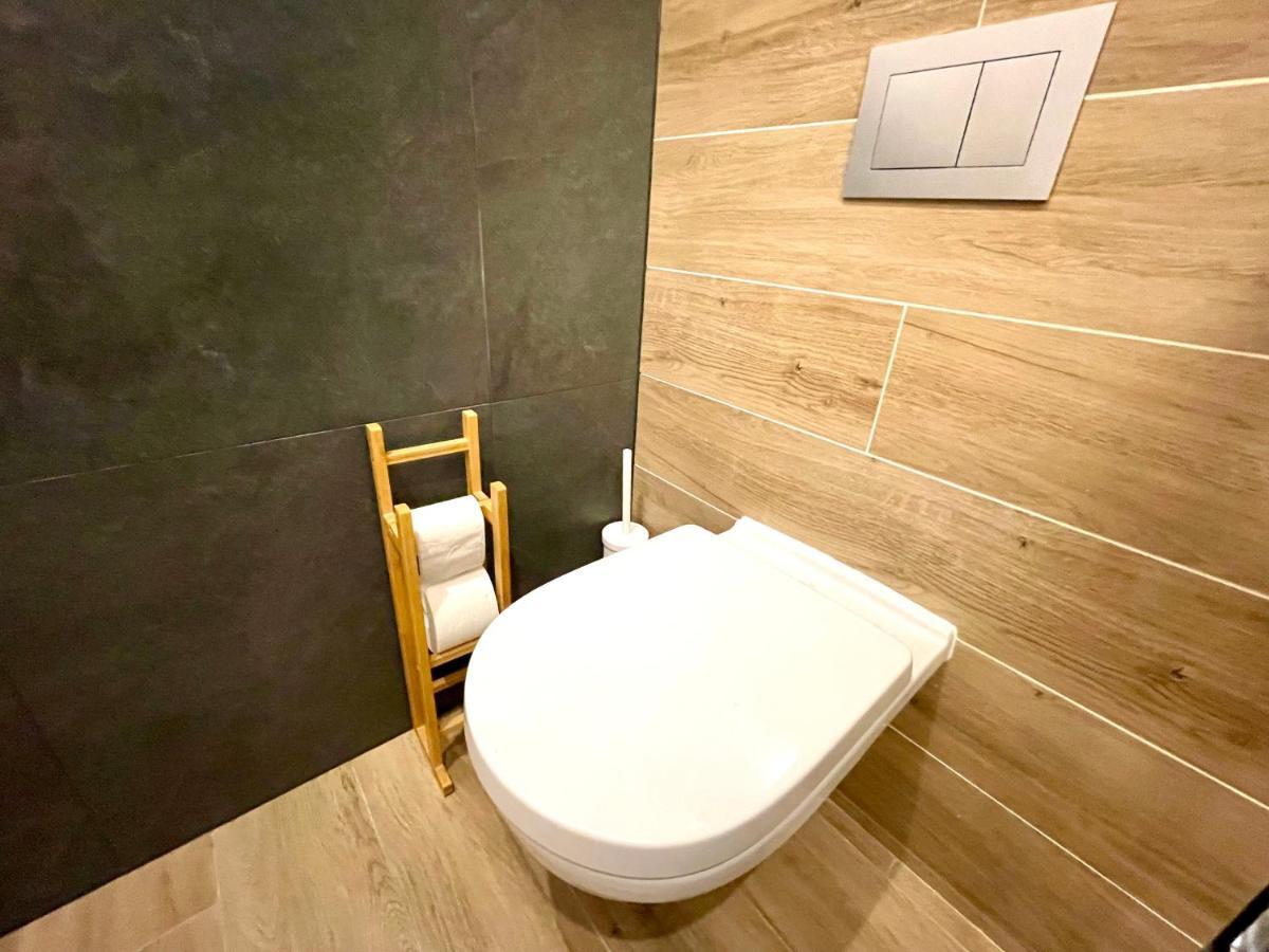 Riversidesuite. * Krakow